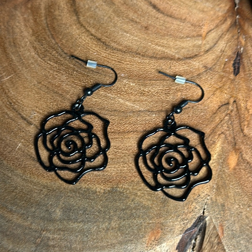 Black Rose Shaped Earrings